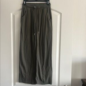 New York Laundry Green Straight Leg Pants